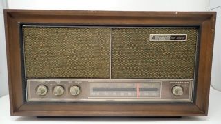 Vintage Ge Solid State Am Fm Radio Dual Speaker Wood Grain T1240