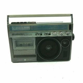 General Electric 3 - 5247A Rechargeable Cassette Tape Radio ? 2.  B4 2