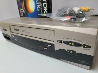 RCA VR556 VCR 4 - Head VHS Player Video Cassette Recorder and Tape 3