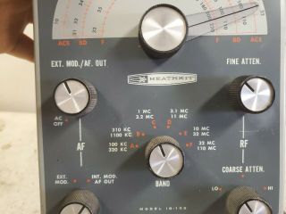 Vintage Heathkit IG - 102 RF Signal Generator 3