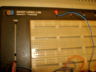 HEWLETT PACKARD 5035T Logic Lab IC Breadboard with book and carry case & chips 2