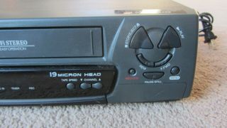 SYLVANIA KVS699K VCR VHS Player/Recorder 2