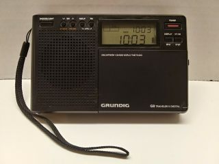 Grundig G8 Traveler Ii Digital World Time Radio