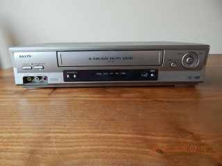 Sanyo Vwm - 900 4 - Head Hi - Fi Video Cassette Recorder Vhs Player