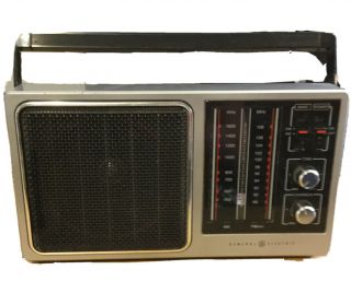 Vintage General Electric Am/fm Radio Model 7 - 2857a