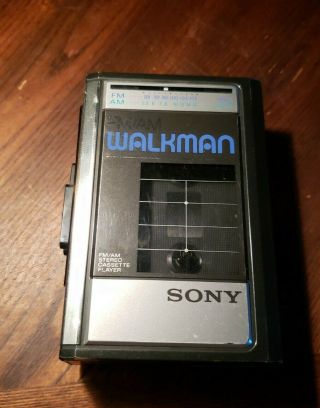 Sony Walkman Fm Am Stereo Cassette Player Wm - F31/f41 Portable Headphone Y0