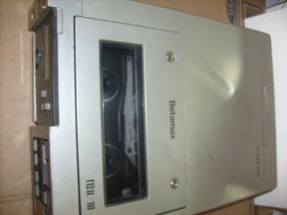 Sony SL - 2000 Betamax Portable Video Cassette Recorder 2