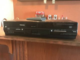 Toshiba Vhs Vcr Video Cassette Recorder Dvd Player Combo No.  Sd - V395 With Remote