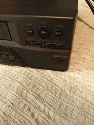 Symphonic SL2860 4 - Head VCR VHS Player Video Cassette Recorder NO REMOTE 3
