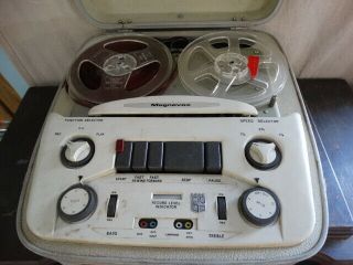 Vintage Magnavox Reel - To - Reel Stereo Tube Tape Recorder / Player Model Tr100m