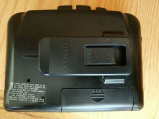 Sony Walkman WM - FX211 Retro Cassette Player & Built - in FM/AM Radio 3