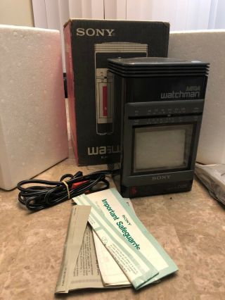 Vintage Sony Mega Watchman Fd - 500 B&w Tv Am/fm Receiver Retro Travel 1990 Box