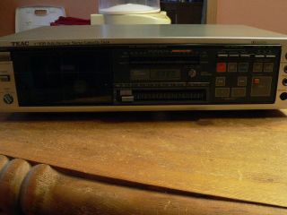 Vintage 1980s Teac V - 90r Auto Reverse Cassette Deck