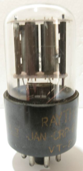One,  / - 1950 Raytheon Jan - Crp - 6sl7gt Vt - 229 Tube - Black Round P,  Bottom [ ] Getter