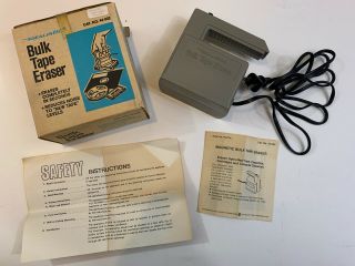 Vintage Realistic Bulk Tape Eraser Model Radio Shack 44 - 232 Demagnetizer