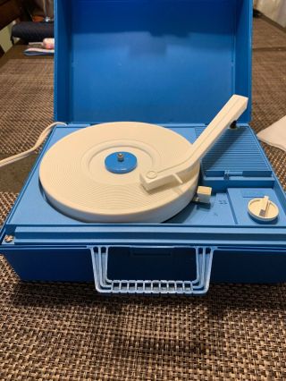 Vintage Sears Solid State Portable Record Player Suitcase Turntable 1960