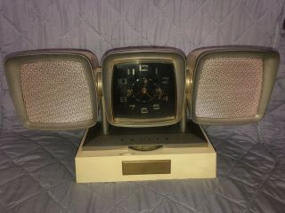 Vintage Philco Alarm Clock Radio T1000 - 124