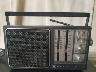 Vintage General Electric Tv Sound Wb/am/fm Radio Model 7 - 2945a