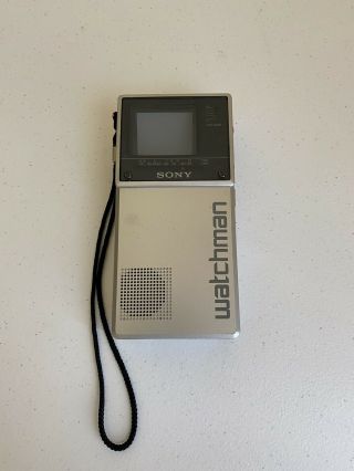 VINTAGE - 1984 - Sony Watchman Portable TV w/ Case - Model FD - 20A 2