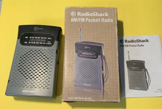 Vintage Portable Pocket Radioshack 04d16 Am/fm Transistor Radio