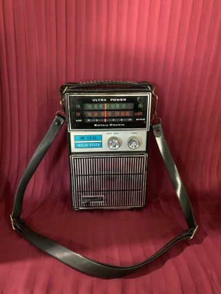 Vintage De Lux Solid State Am/fm Radio