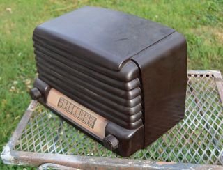 General Electric Vintage Bakelite Radio 3