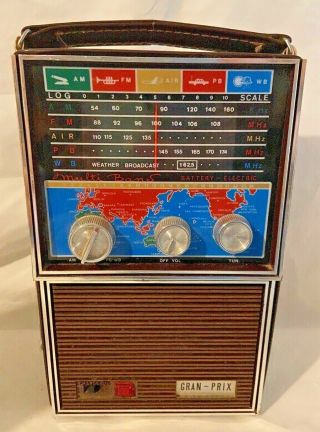 Vintage Gran Prix Am Fm Wb Sw Air Police Band Radio Battery Electric Leather