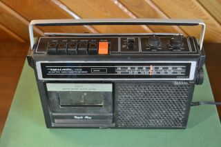 Realistic Ctr - 59 Portable Cassette Tape Player Boombox Am Fm Radio Boombox