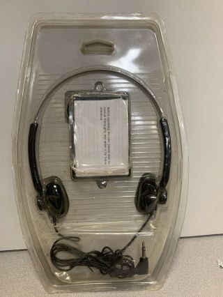 Sony FM Walkman SRF - 36 FM Stereo Receiver 2