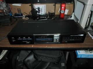 Sansui T - 700 Digital Am/fm Stereo Tuner W/ 8 Presets And Am Loop Antenna