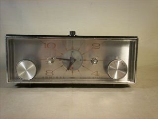 Vintage Admiral Solid State Am Fm Clock Radio