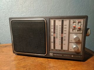 General Electric 7 - 2945a Tv Sound Am/fm Portable Radio 4 Band & Weather Ac/dc
