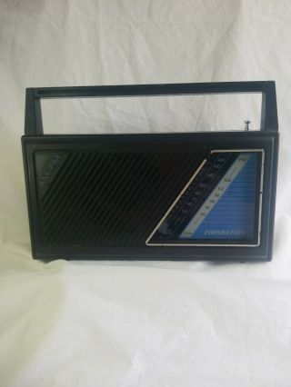Vintage Sound Design Portable Am/fm Radio With Antenna 2206ccl Bin C