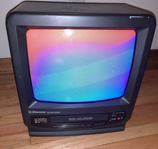 Emerson 13 " Portable Crt Color Tv / Vhs Combo Vt1322 Vintage Gaming