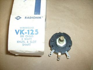 Vintage - Centralab Crl Radiohm Control Vk - 125 300 Ohms 3 Watt Potentiometer Pot