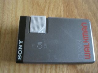 Sony Am Fm Walkman Radio Srf - 19w