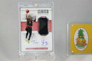 2018 National Treasures Clutch Factor Trae Young Rookie Rc Patch Auto /99
