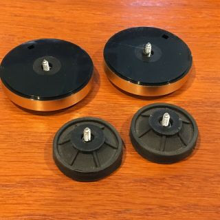 Gemini Xl - 20 Turntable Parts - Rubber Feet (set Of 4 W/ Trim Discs)