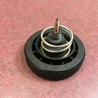 Technics Sl - D2 Turntable Parts - Isolation Foot W/ Spring (1)