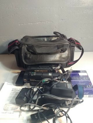 Sony Steadyshot Handycam Video 8 Cam Ccd - Tr94 Ntsc With Batteries,  Case,  Tapes