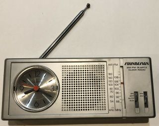 Soundesign Am/fm Portable Clock Radio 3011 Analog Quartz Clock