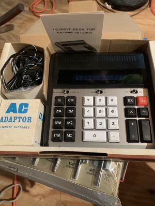 Aurora 10 - Digit Desk - Top Electronic Calculator Dc - 10 With Adapter