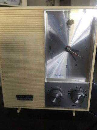 Vintage Realistic Am Solid State Radio (model No.  12 - 1475)