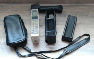 Thevintage Motorola Brick Mobile Phone Cellular One W/ Black Case,  Some