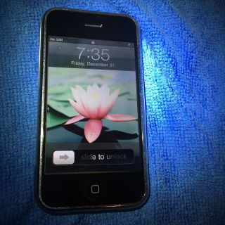 Apple Iphone 1st Generation 8gb A1203.  Iphone -