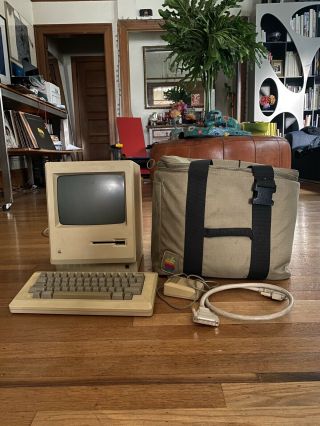 Vintage Apple Macintosh Plus 1mb M0001a Keyboard M0110 Mouse M0100 Travel Bag
