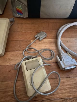 Vintage Apple Macintosh Plus 1MB M0001A Keyboard M0110 Mouse M0100 Travel Bag 2