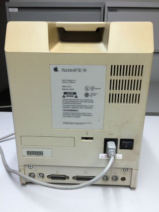 Apple Macintosh SE/30 all - in - one Computer with Keyboard,  Mouse & more 2