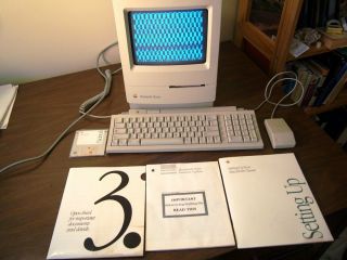 1990 Macintosh Classic M0420 W/ Keyboard,  Mouse,  Manuals Etc Stuck Disc