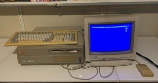 Commodore Amiga 2000 & Monitor 1084s.  Golem Ram & Hdd Controller,  Hdd 30 Mb
